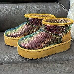 Comfy sequin clogs